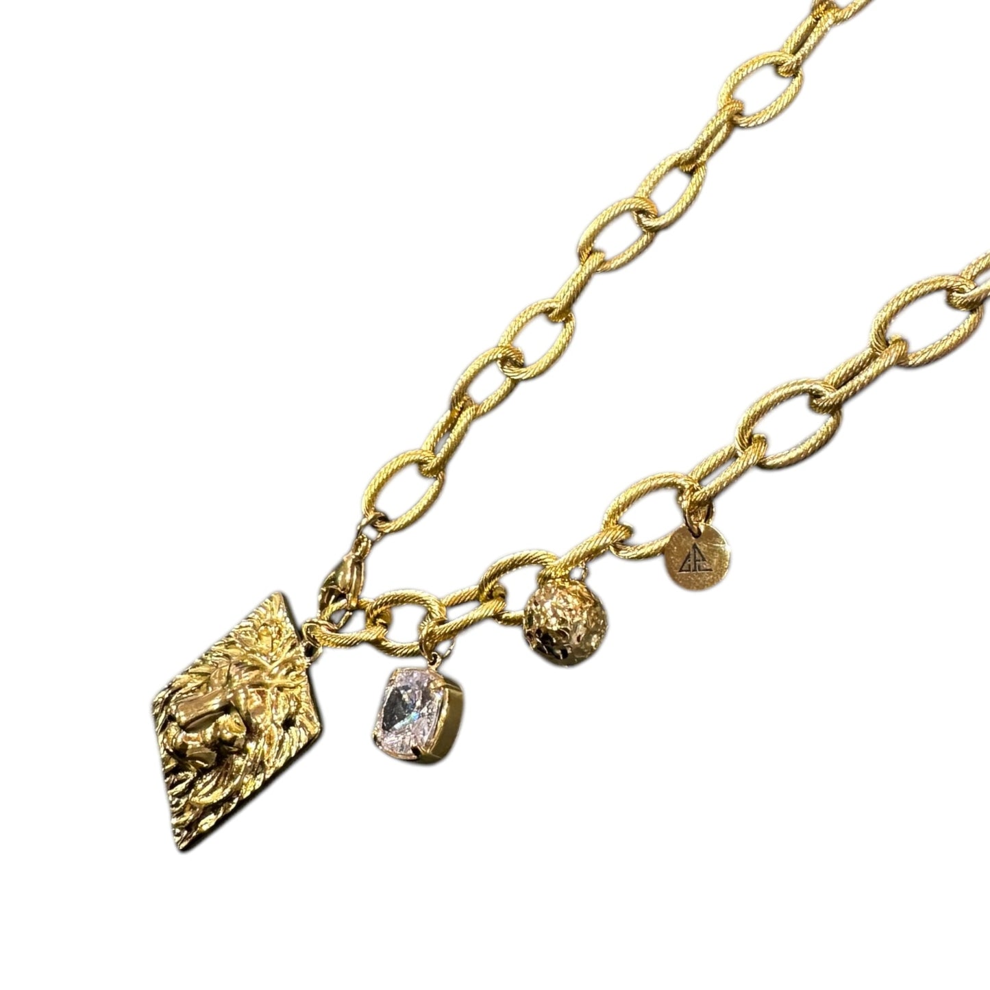 Collana Lunga con Medaglione in Oro